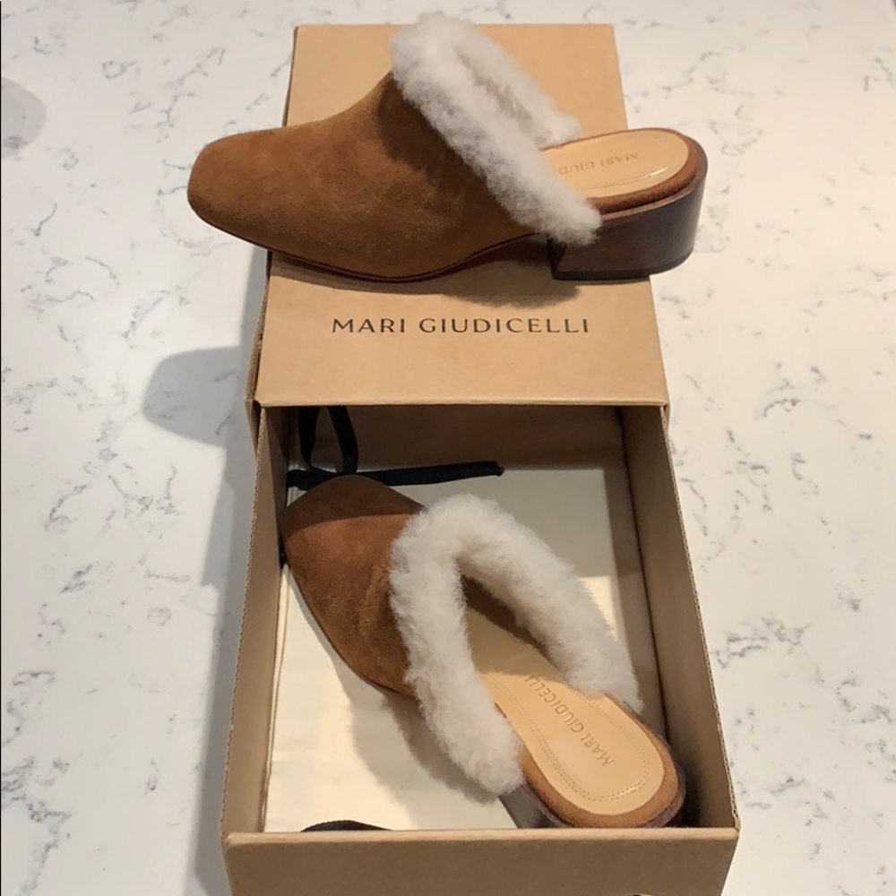 Mari Giudicelli camel suede mules